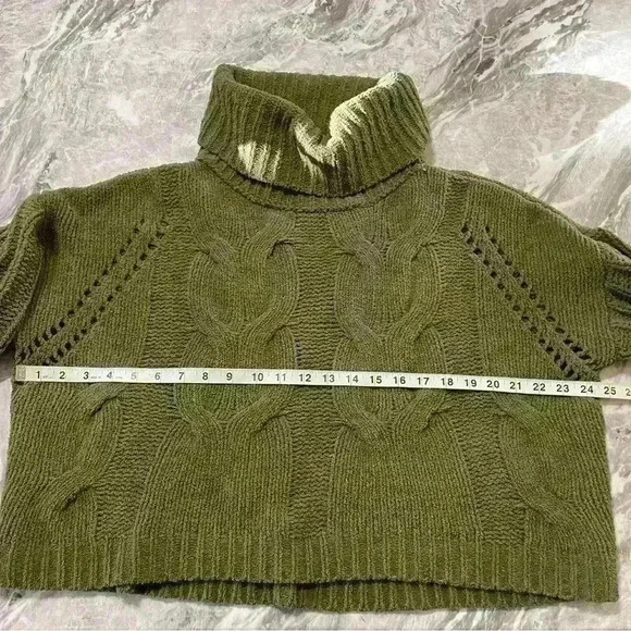 Moon & Madison  Women Pullover Chunky Sleeve Sweater Cropped Dark Green Small - Picture 4 of 9